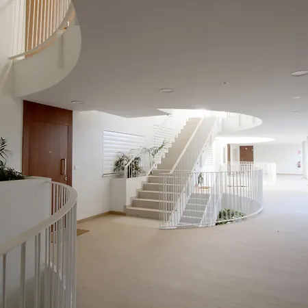 Sea View Near The דירה